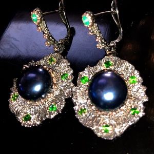 Beautiful Natural Black Tahitian Pearl Earrings